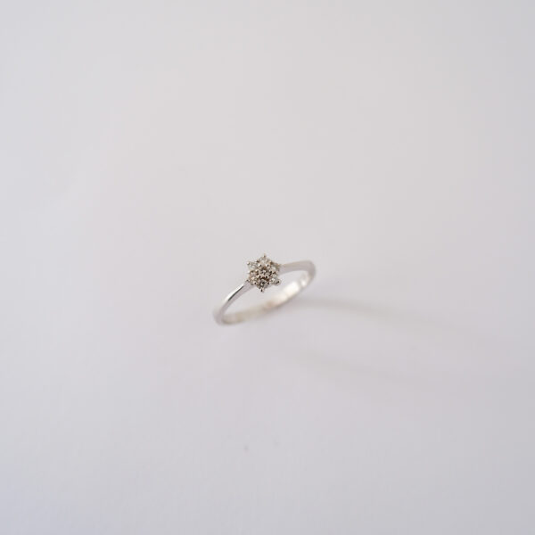 Anello Fiorellino con diamanti - immagine 2