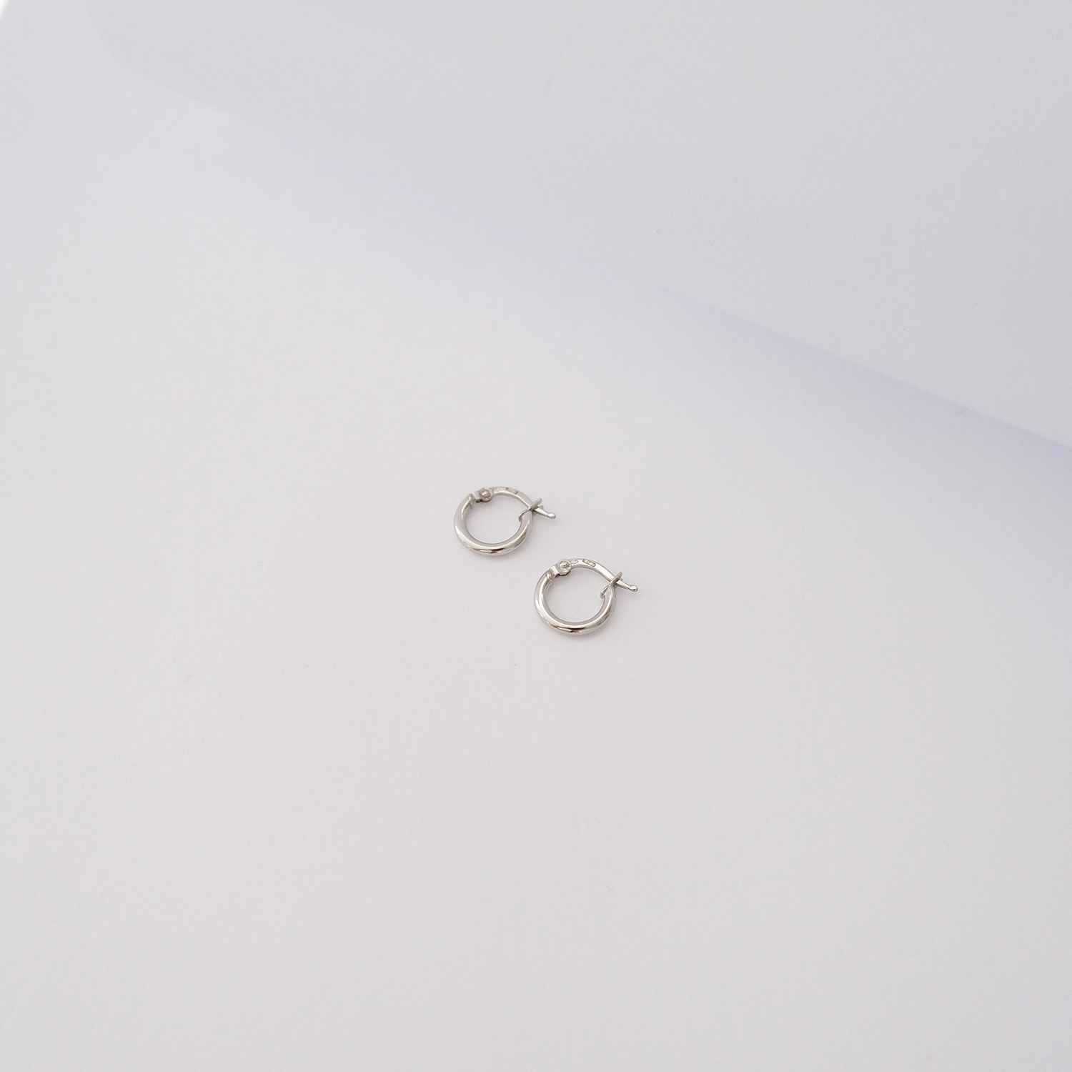 Orecchini a Cerchio in Oro Bianco18Kt - Mini Liscio