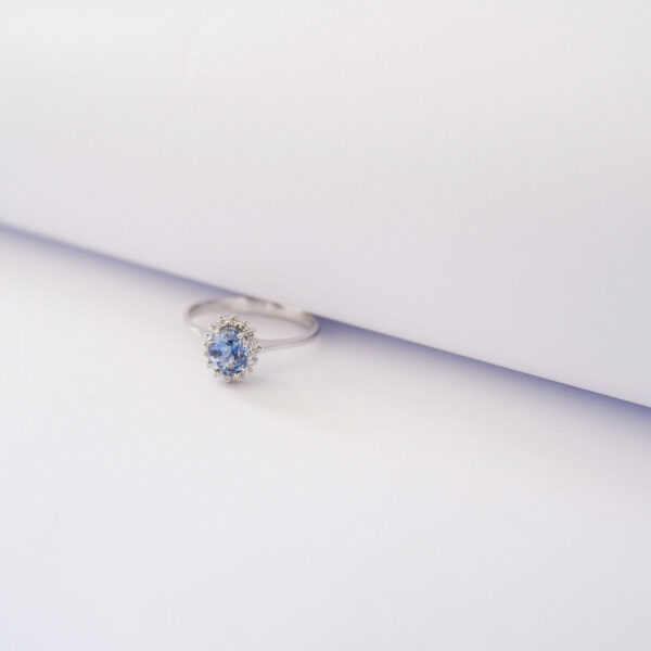 Anello Mini Kate Zaffiro Blu Ceylon e Diamanti - immagine 2