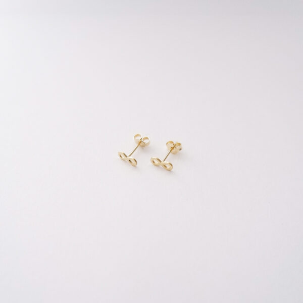 Orecchini Infinito in Oro giallo 18 Kt