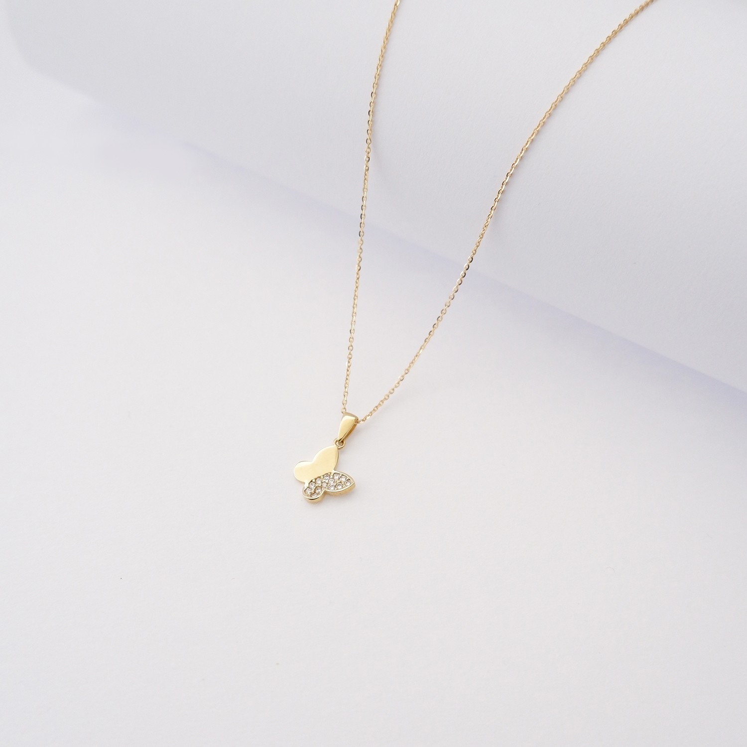 Collana Farfalla in oro giallo 18kt e zirconi