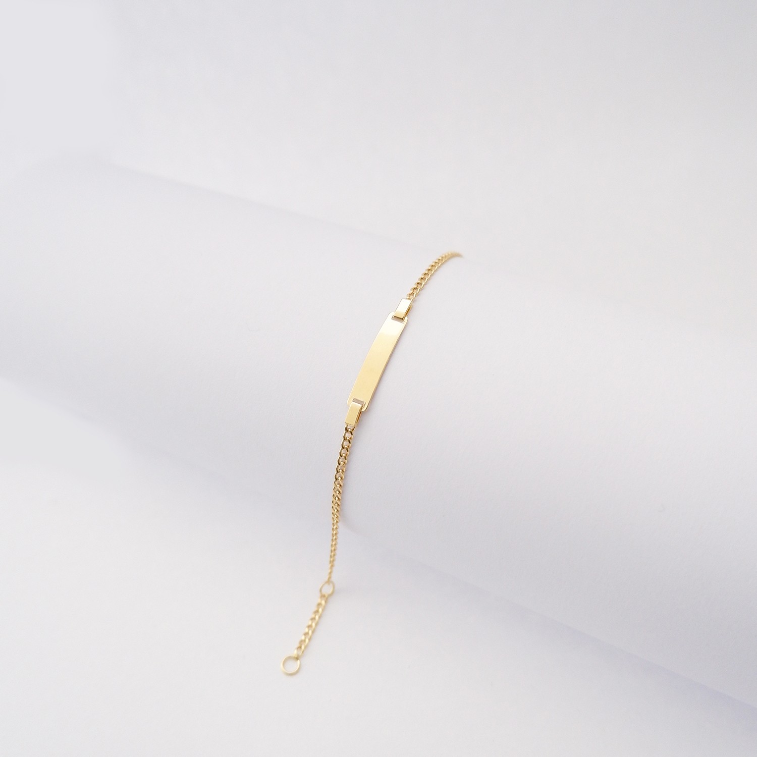 Bracciale Bimbo Targhetta maglia catena stretta in oro 18kt