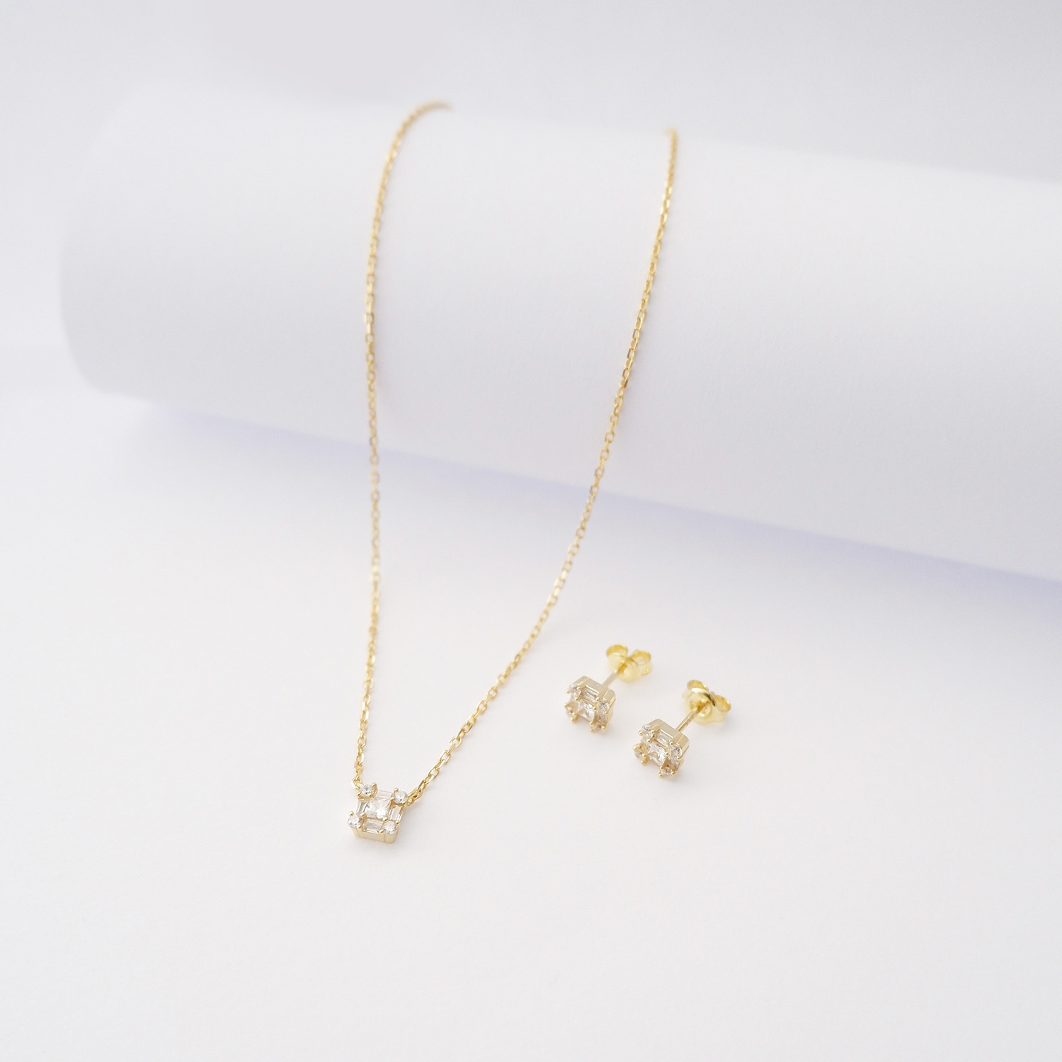 Set Collana e Orecchini Punto Luce Quadrato in Argento925 e Zirconi – Oro