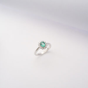 Anello Kate Smeraldo 5x4 e Diamanti