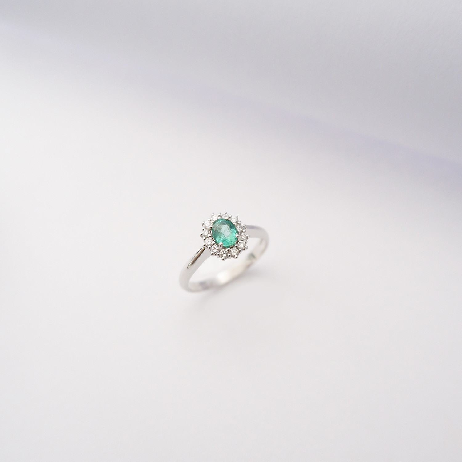 Anello Kate Smeraldo 5x4 e Diamanti