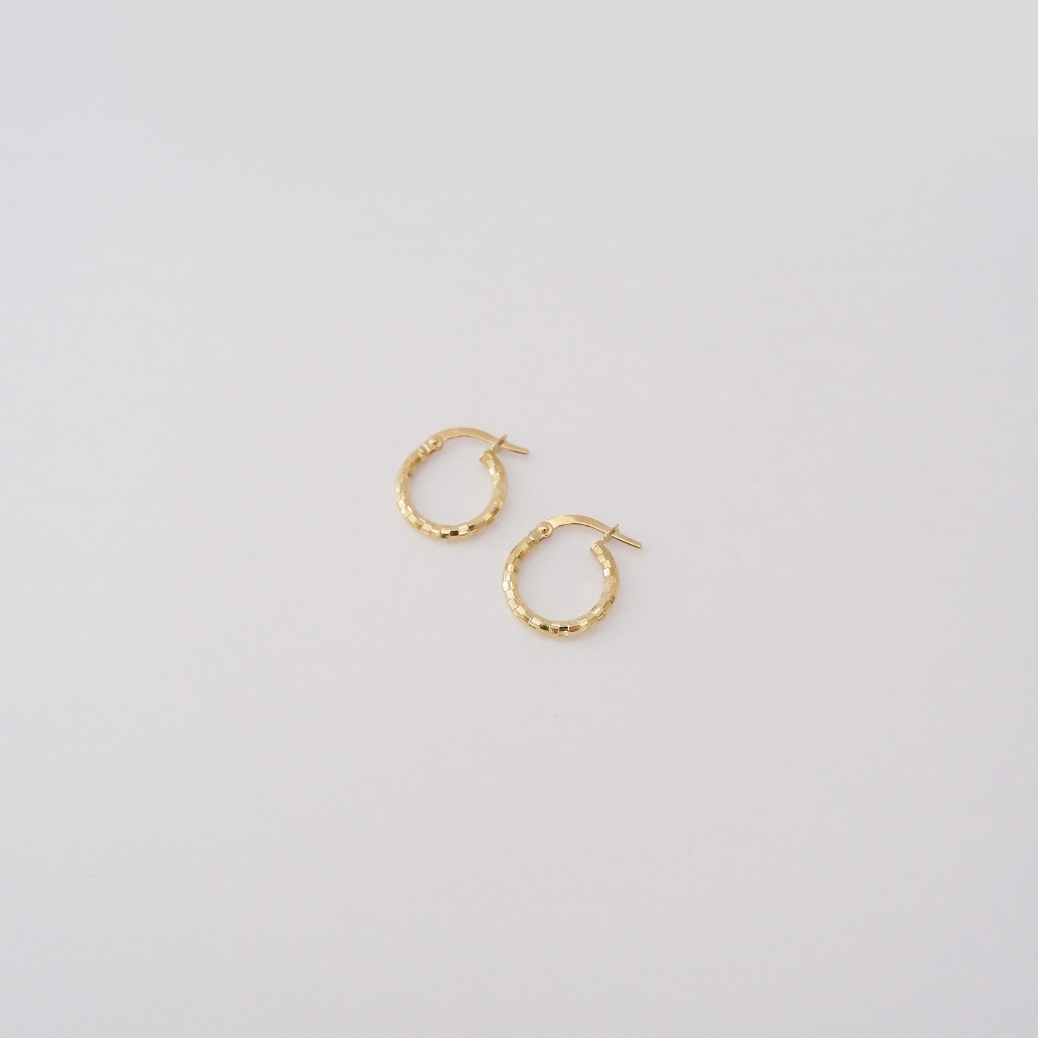 Orecchini a cerchio in oro 18kt – Mini Lavorato Specchietti