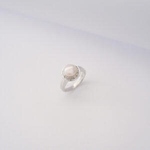 Anello Perla Akoya e Diamanti