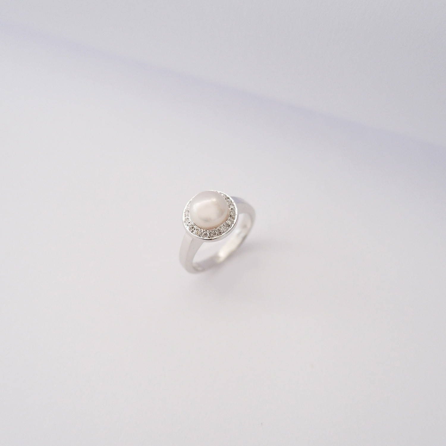 Anello Perla Akoya e Diamanti