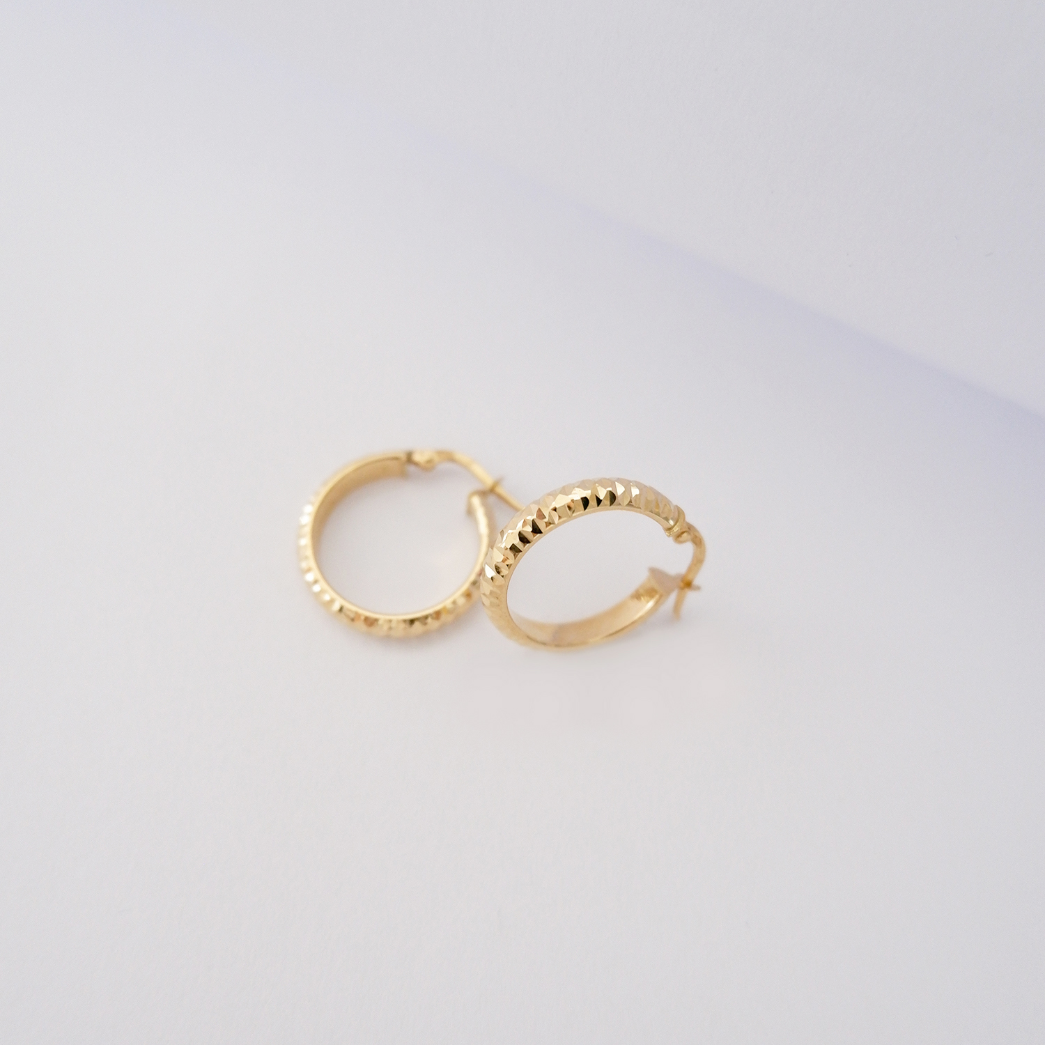 Orecchini a Cerchio in Oro Giallo 18Kt – Diamantato Medio
